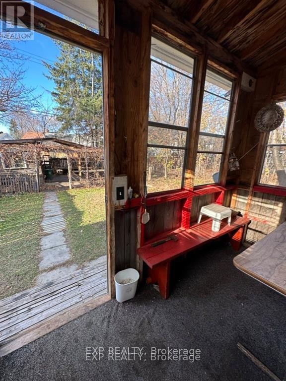 












954 FISHER AVENUE

,
Ottawa,




Ontario
K1Z6P4

