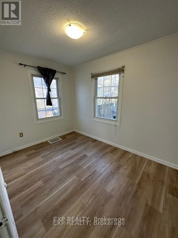 












954 FISHER AVENUE

,
Ottawa,




Ontario
K1Z6P4

