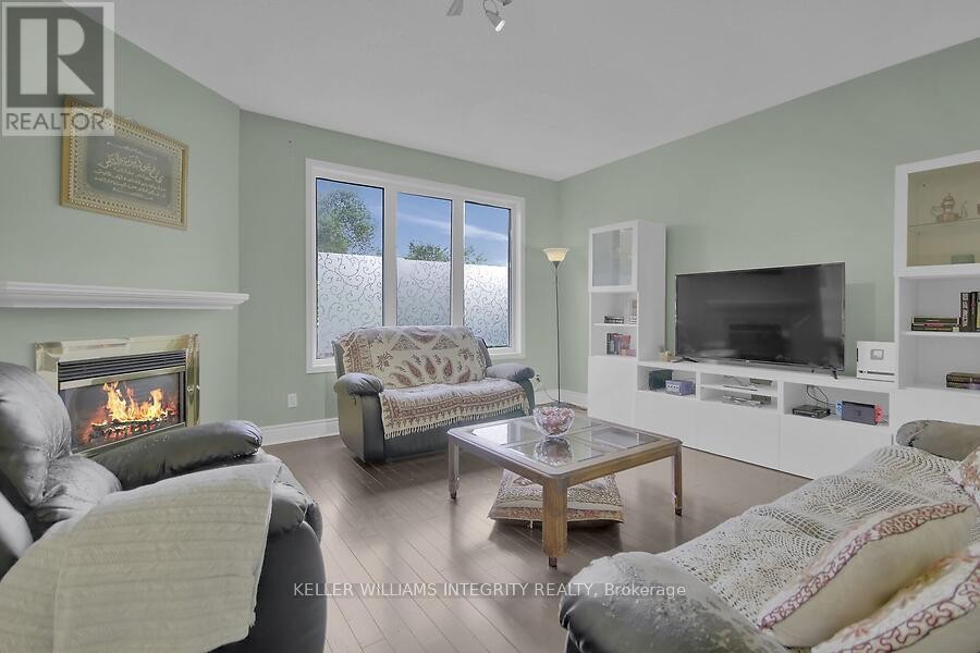 












59 SAWYER WAY

,
Ottawa,




Ontario
K2M2X3

