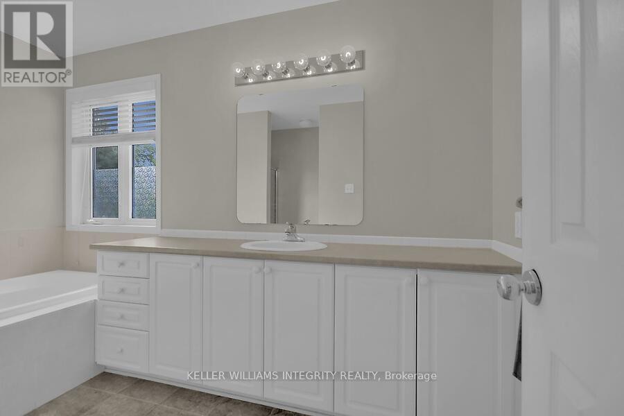 












59 SAWYER WAY

,
Ottawa,




Ontario
K2M2X3

