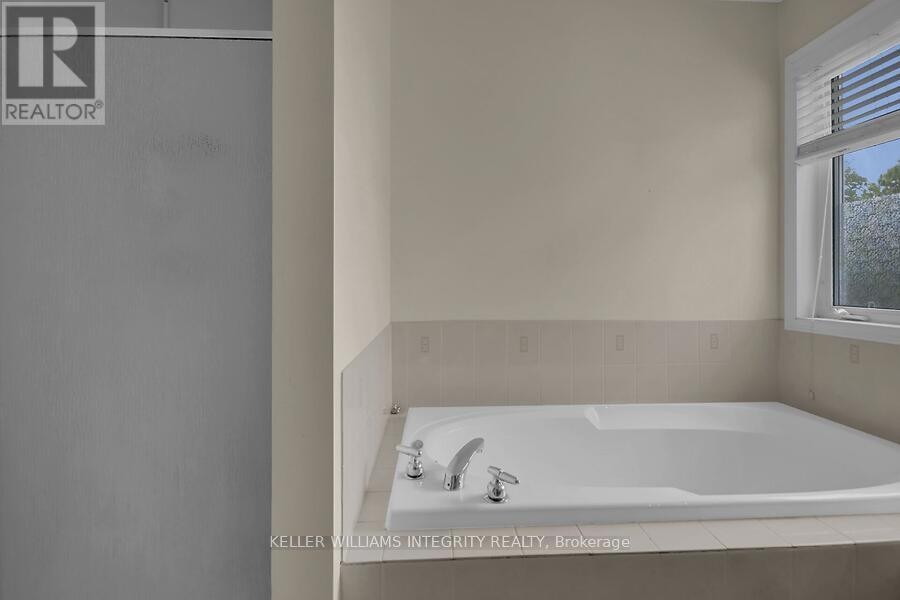 












59 SAWYER WAY

,
Ottawa,




Ontario
K2M2X3

