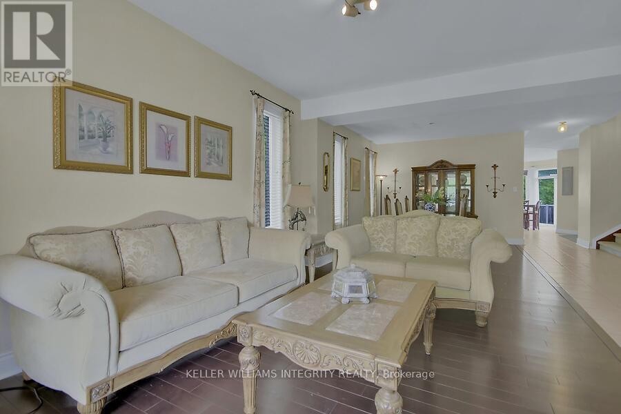 












59 SAWYER WAY

,
Ottawa,




Ontario
K2M2X3

