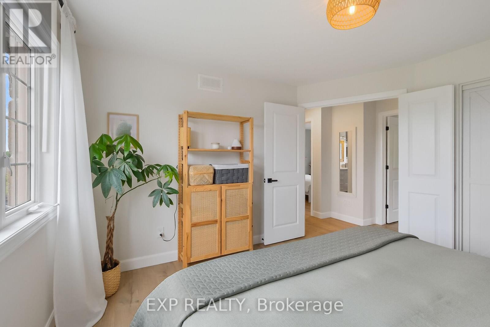 












86 OASIS STREET

,
The Nation,




Ontario
K0A2M0

