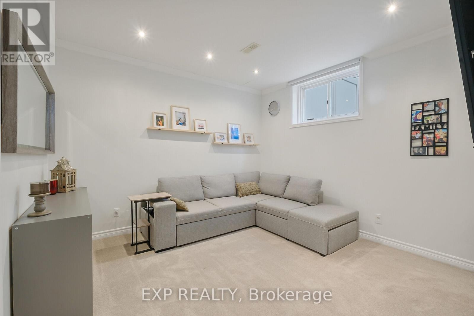












86 OASIS STREET

,
The Nation,




Ontario
K0A2M0

