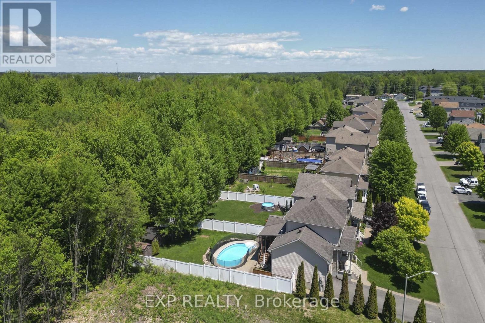 












86 OASIS STREET

,
The Nation,




Ontario
K0A2M0

