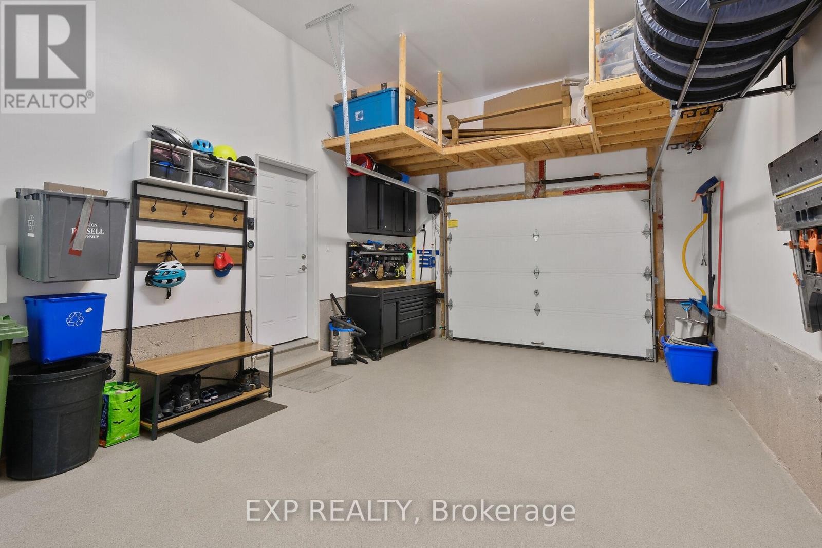 












86 OASIS STREET

,
The Nation,




Ontario
K0A2M0

