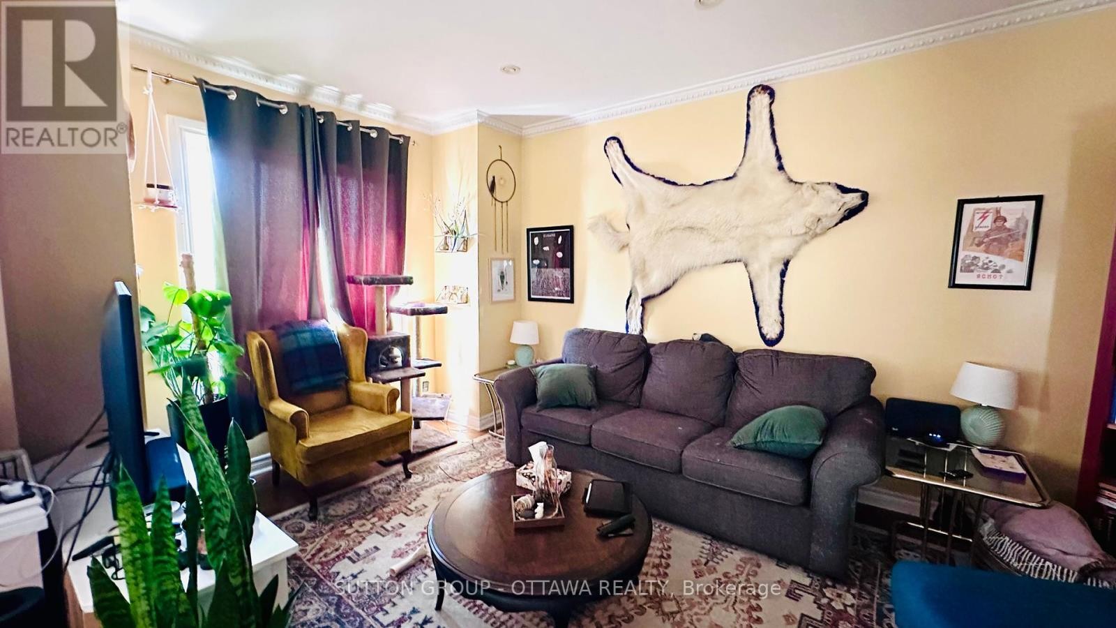 












139 ECCLES STREET

,
Ottawa,




Ontario
K1R6S7

