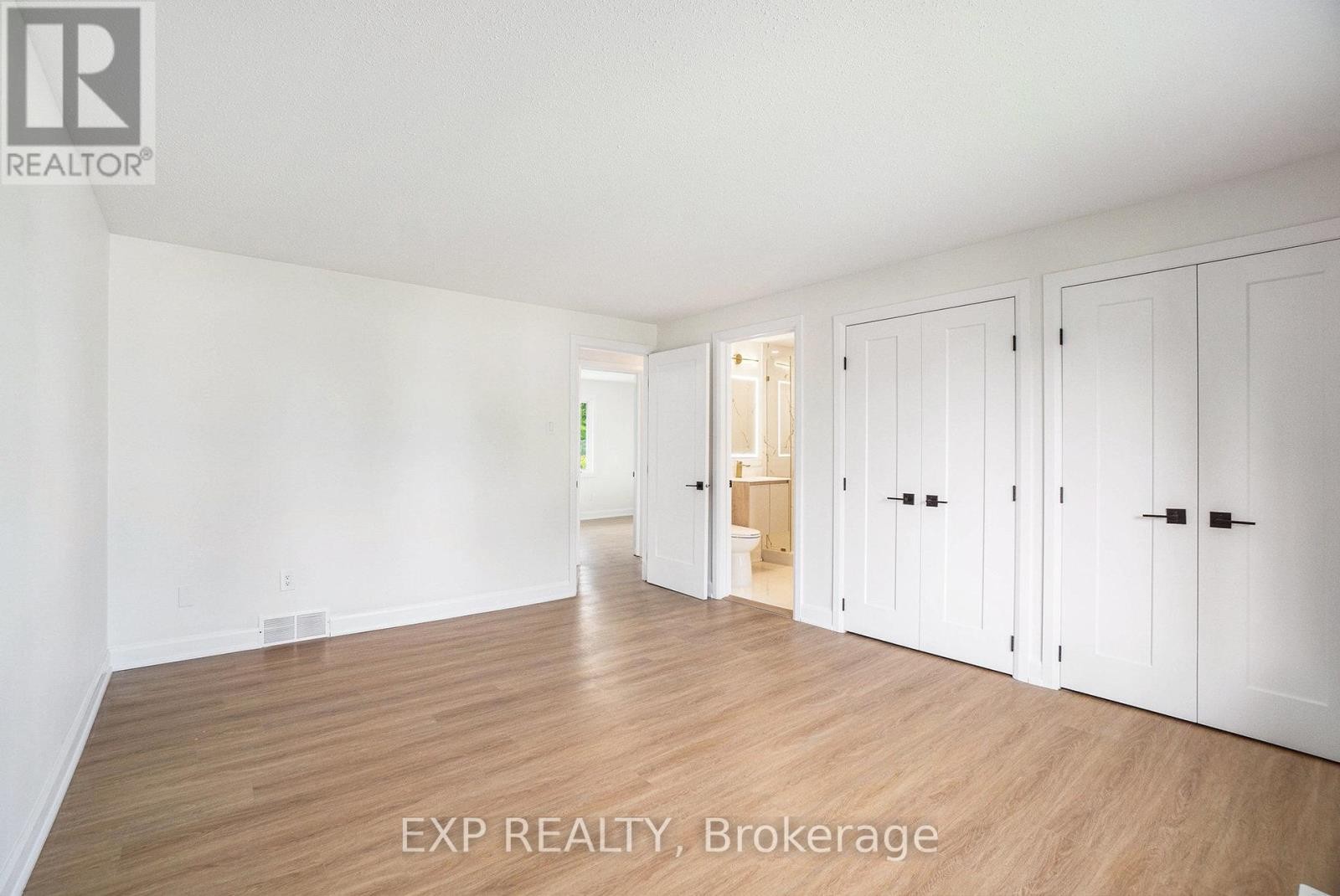 












41 BARNES CRESCENT

,
Ottawa,




Ontario
K2H7C1

