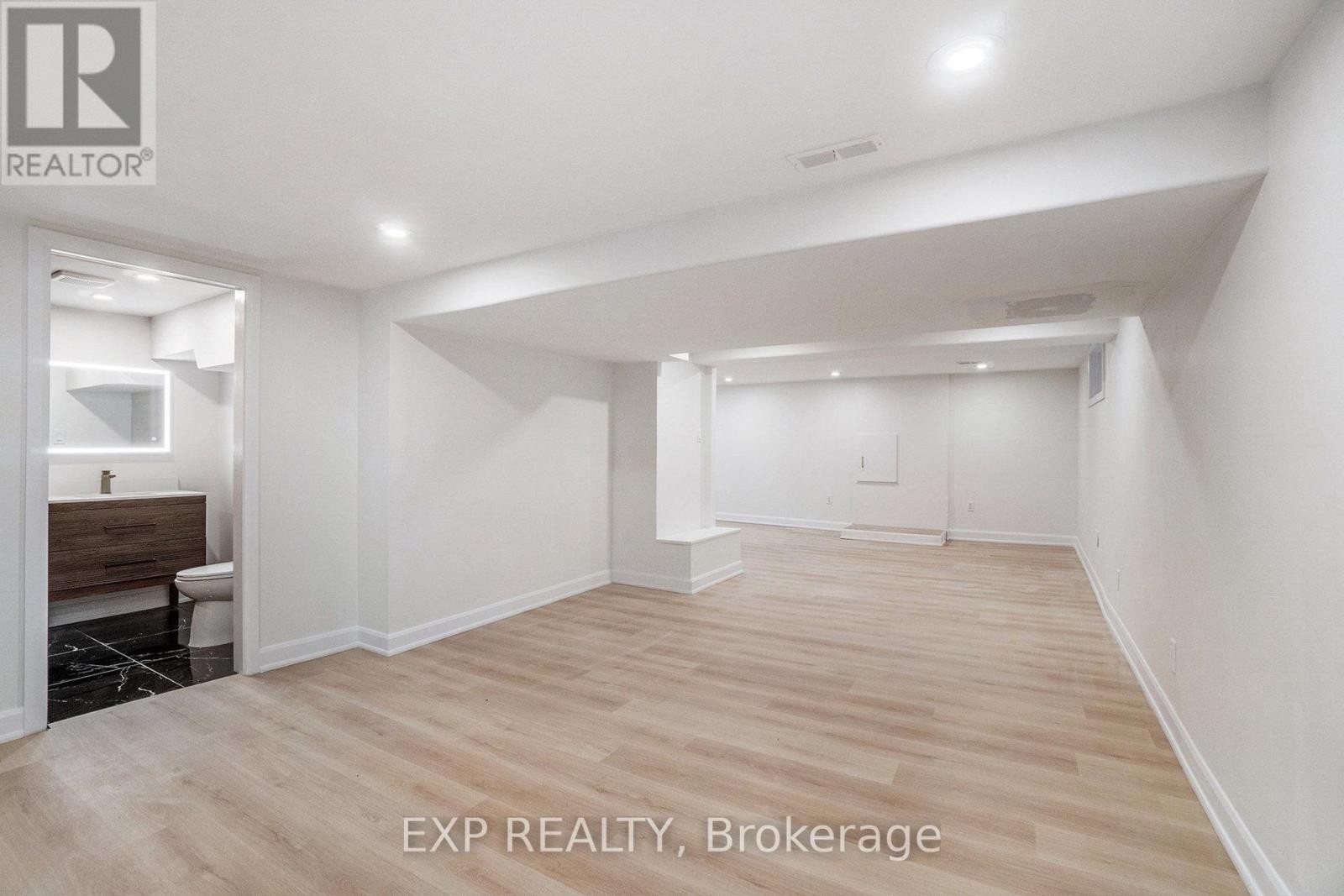 












41 BARNES CRESCENT

,
Ottawa,




Ontario
K2H7C1

