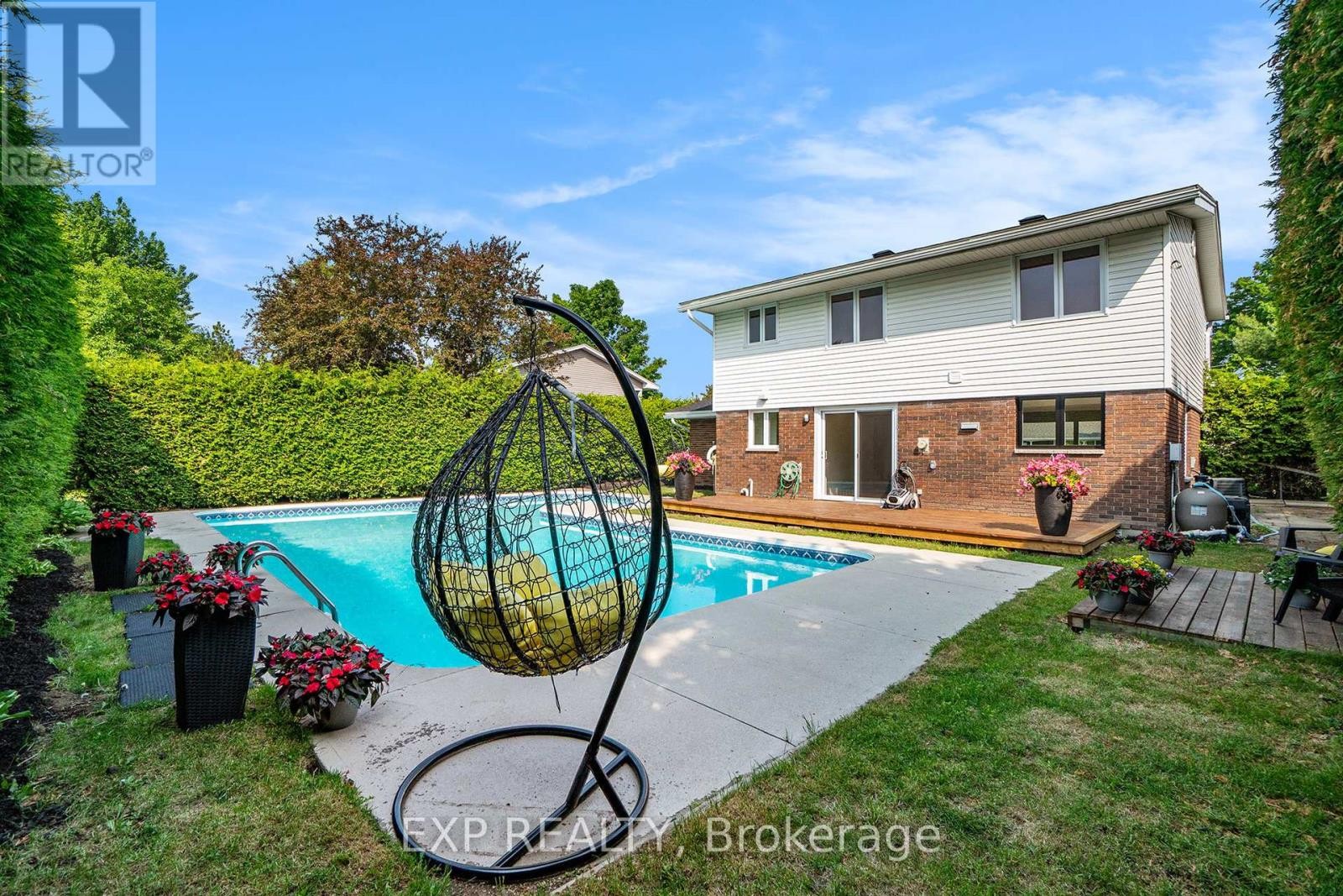 












41 BARNES CRESCENT

,
Ottawa,




Ontario
K2H7C1


