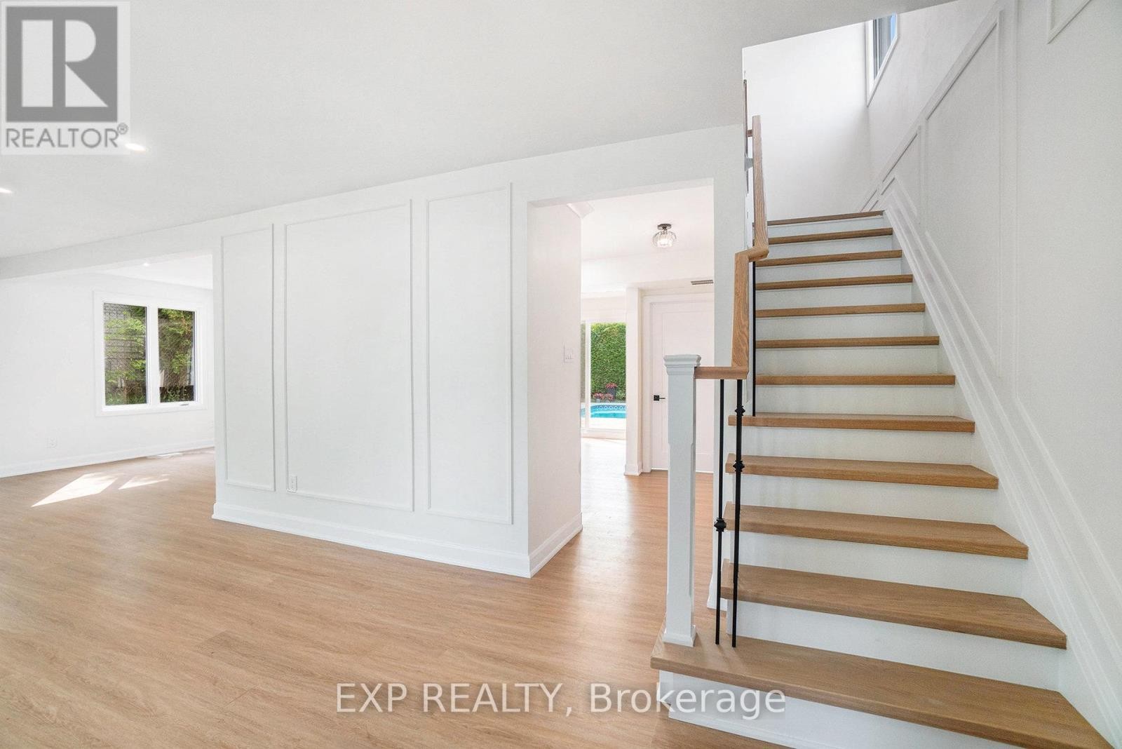 












41 BARNES CRESCENT

,
Ottawa,




Ontario
K2H7C1

