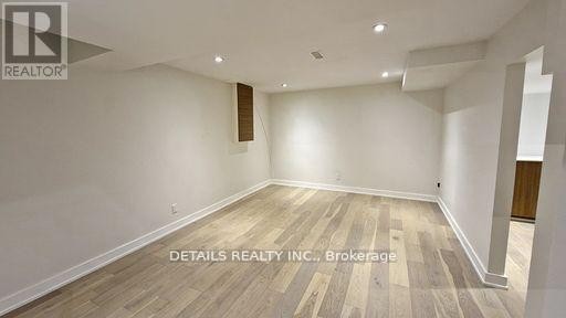 












73 STONEPOINTE AVENUE N

,
Ottawa,




Ontario
K2G4G2

