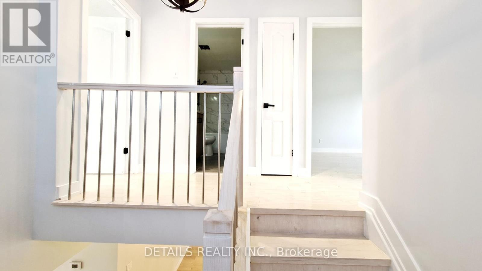 












73 STONEPOINTE AVENUE N

,
Ottawa,




Ontario
K2G4G2

