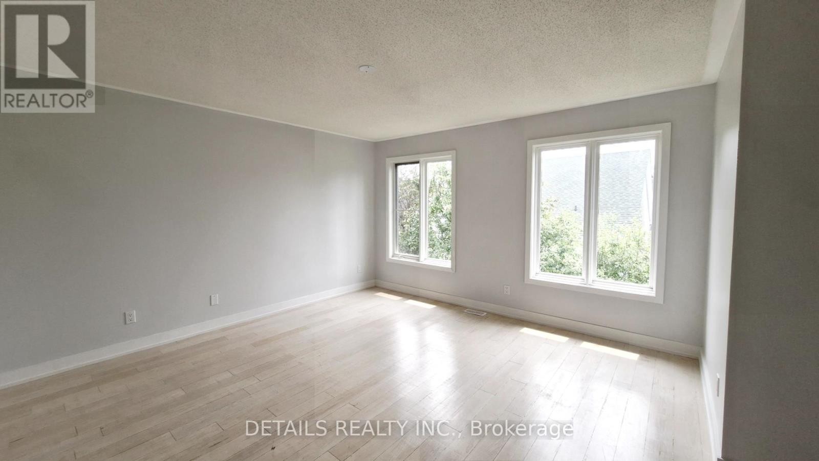 












73 STONEPOINTE AVENUE N

,
Ottawa,




Ontario
K2G4G2

