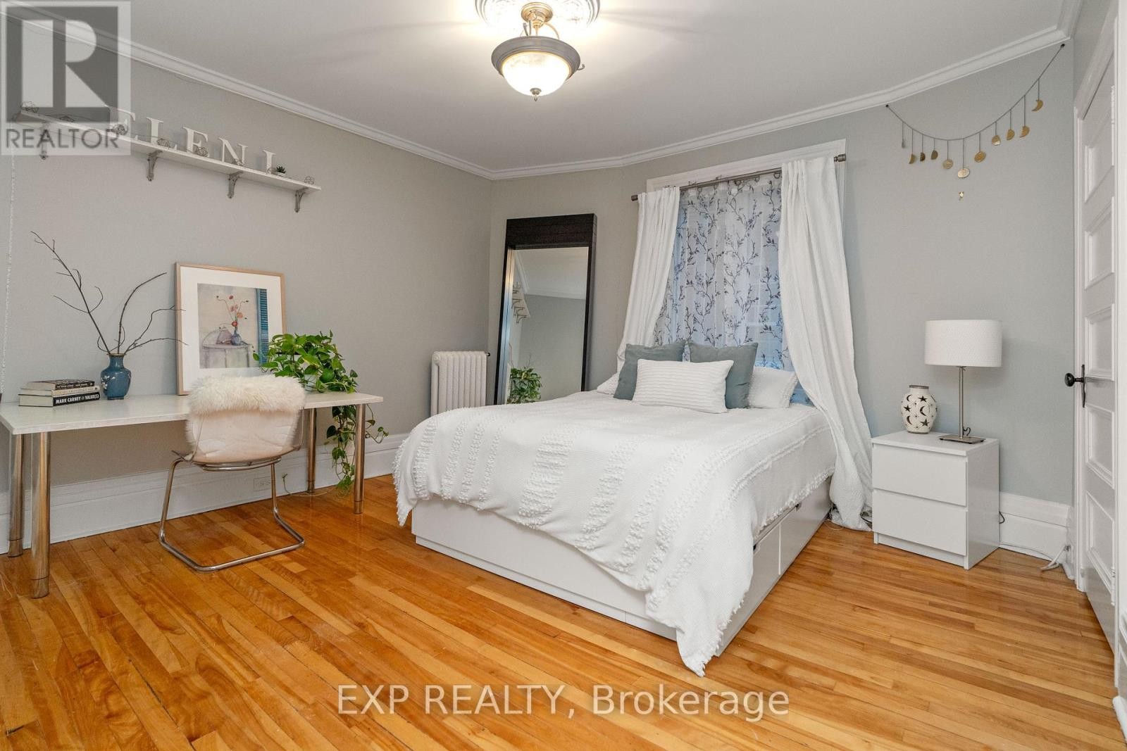 












267 STEWART STREET

,
Ottawa,




Ontario
K1N6K3

