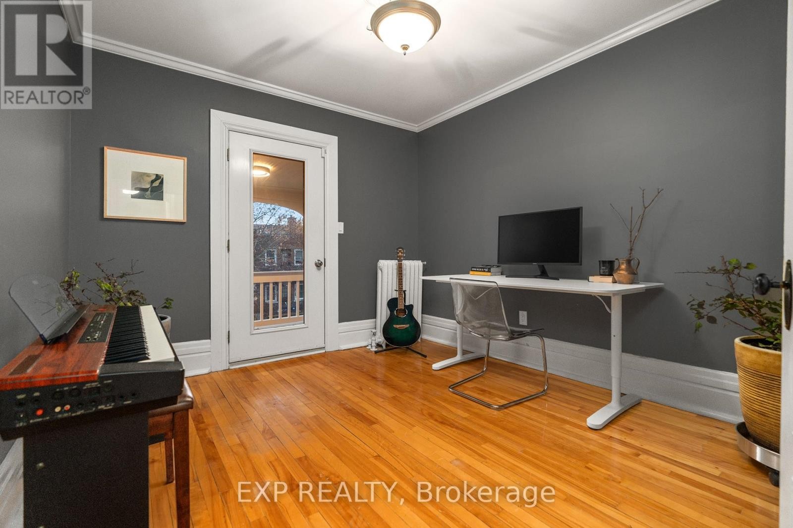 












267 STEWART STREET

,
Ottawa,




Ontario
K1N6K3


