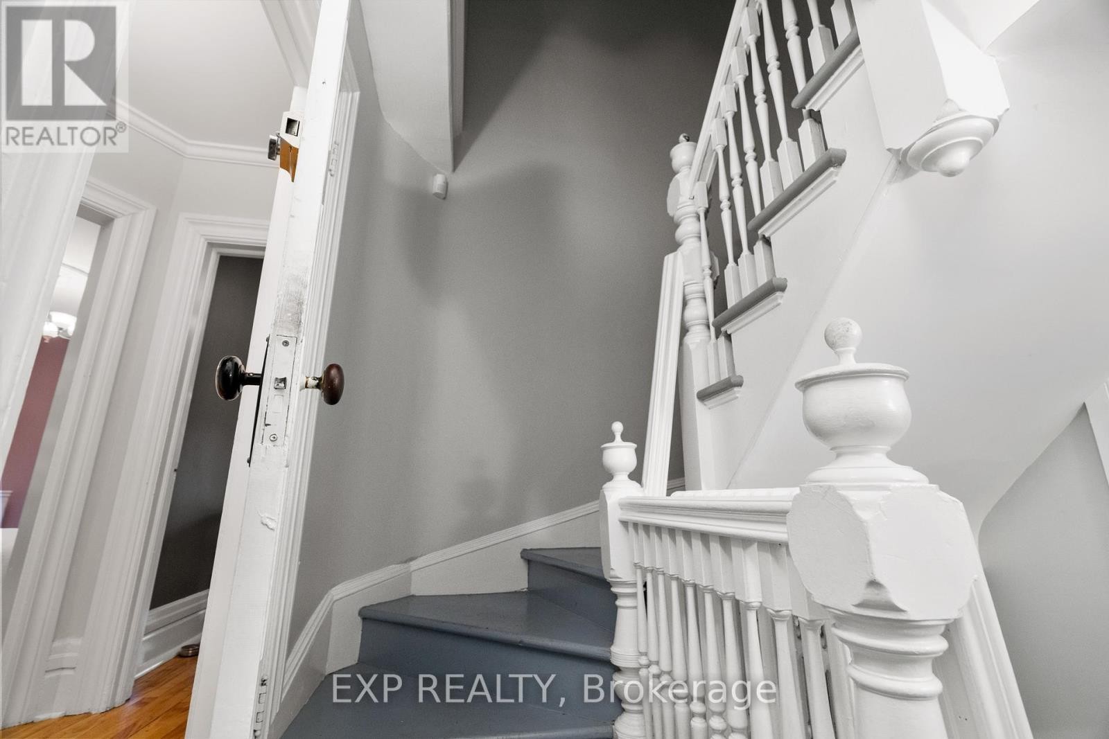 












267 STEWART STREET

,
Ottawa,




Ontario
K1N6K3

