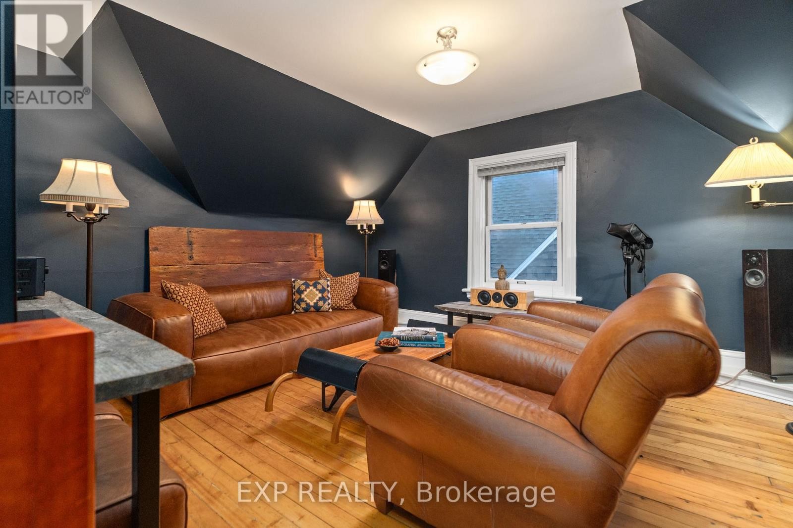 












267 STEWART STREET

,
Ottawa,




Ontario
K1N6K3

