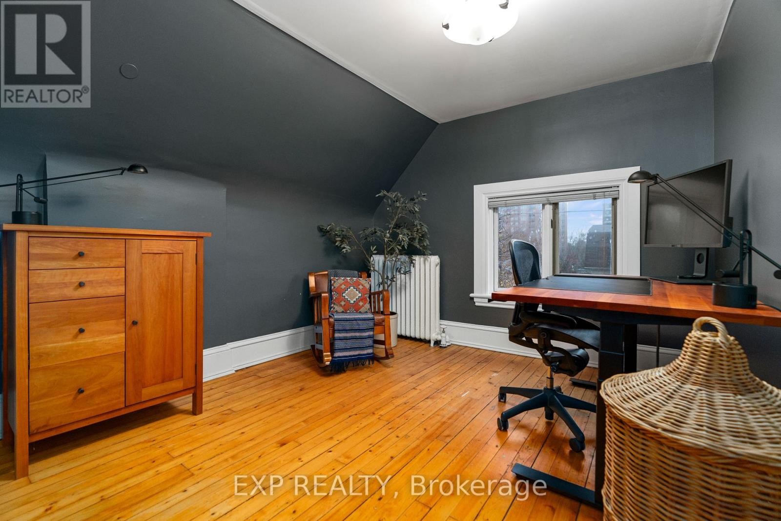 












267 STEWART STREET

,
Ottawa,




Ontario
K1N6K3

