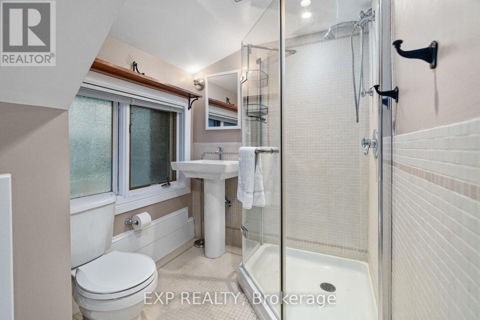 












267 STEWART STREET

,
Ottawa,




Ontario
K1N6K3

