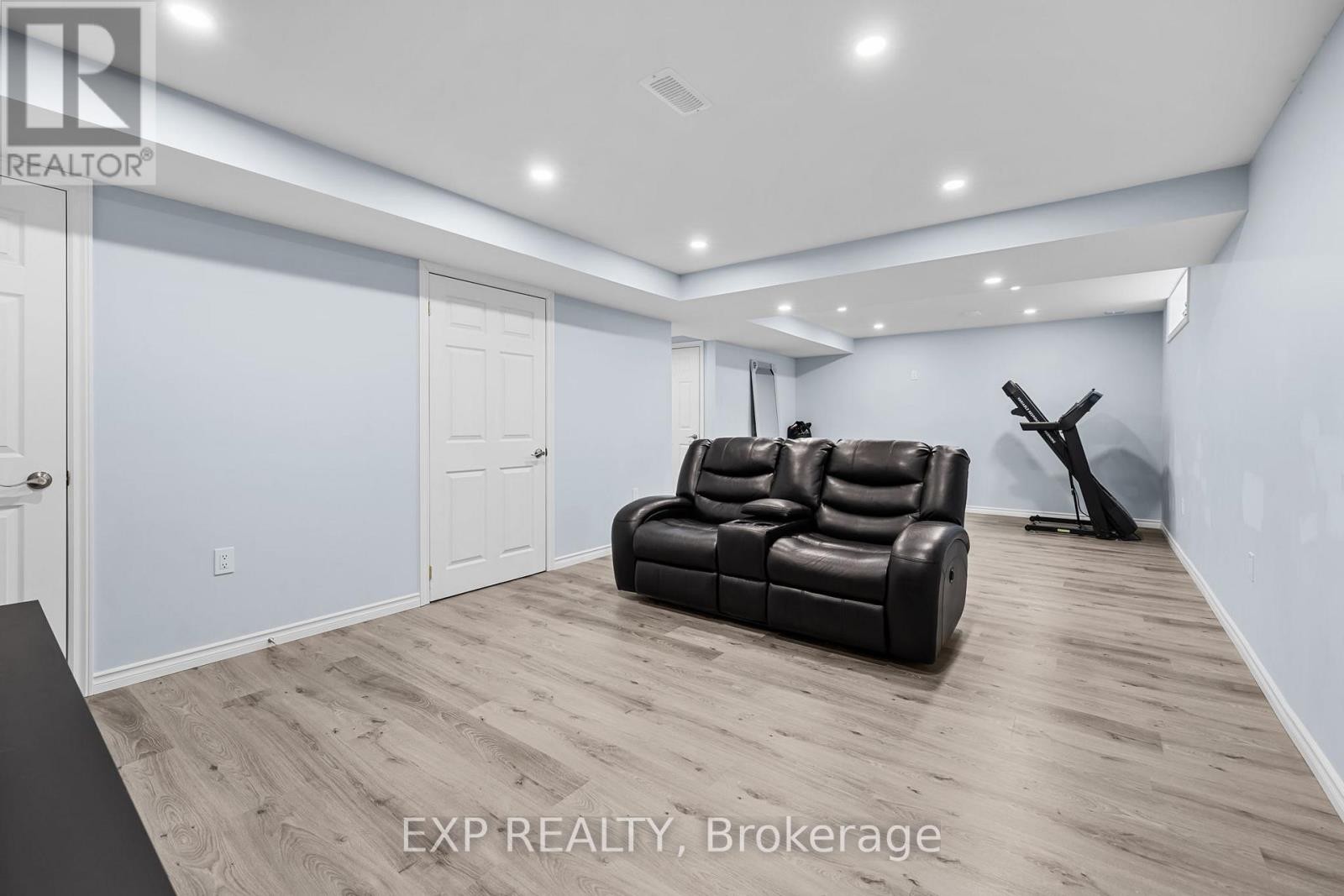 












2151 AVEBURY DRIVE

,
Ottawa,




Ontario
K4A4G7

