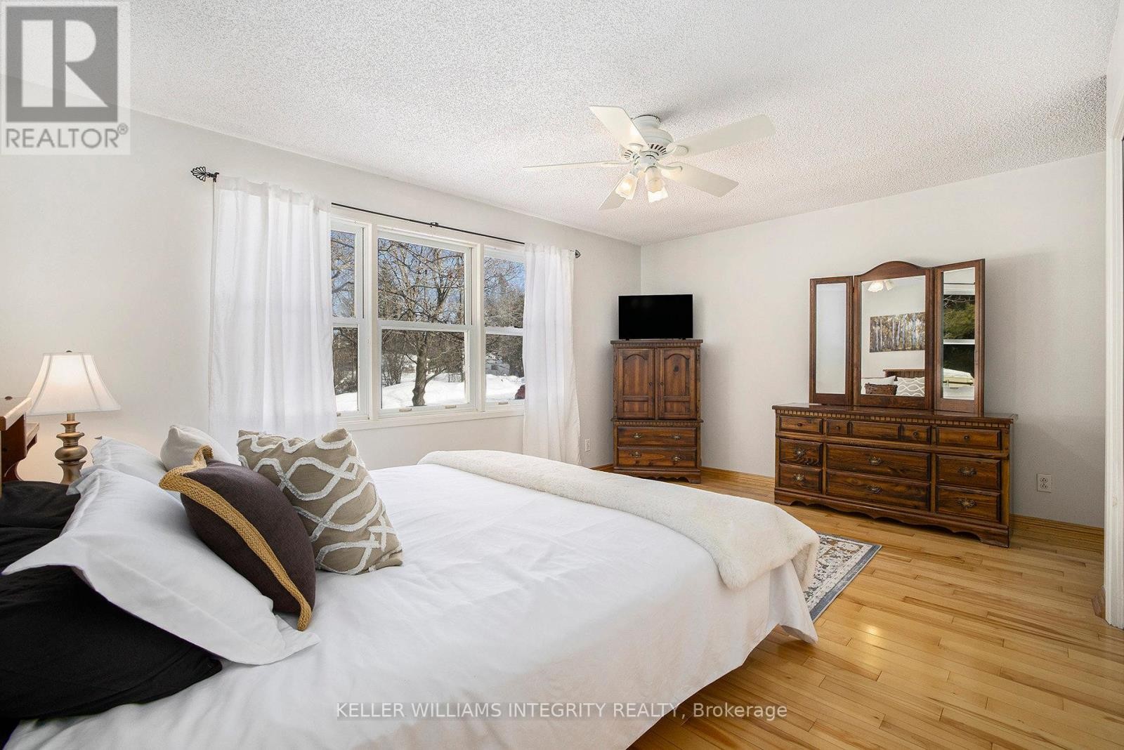 












103 MCVEETY ROAD

,
Drummond/North Elmsley,




Ontario
K7H3C7

