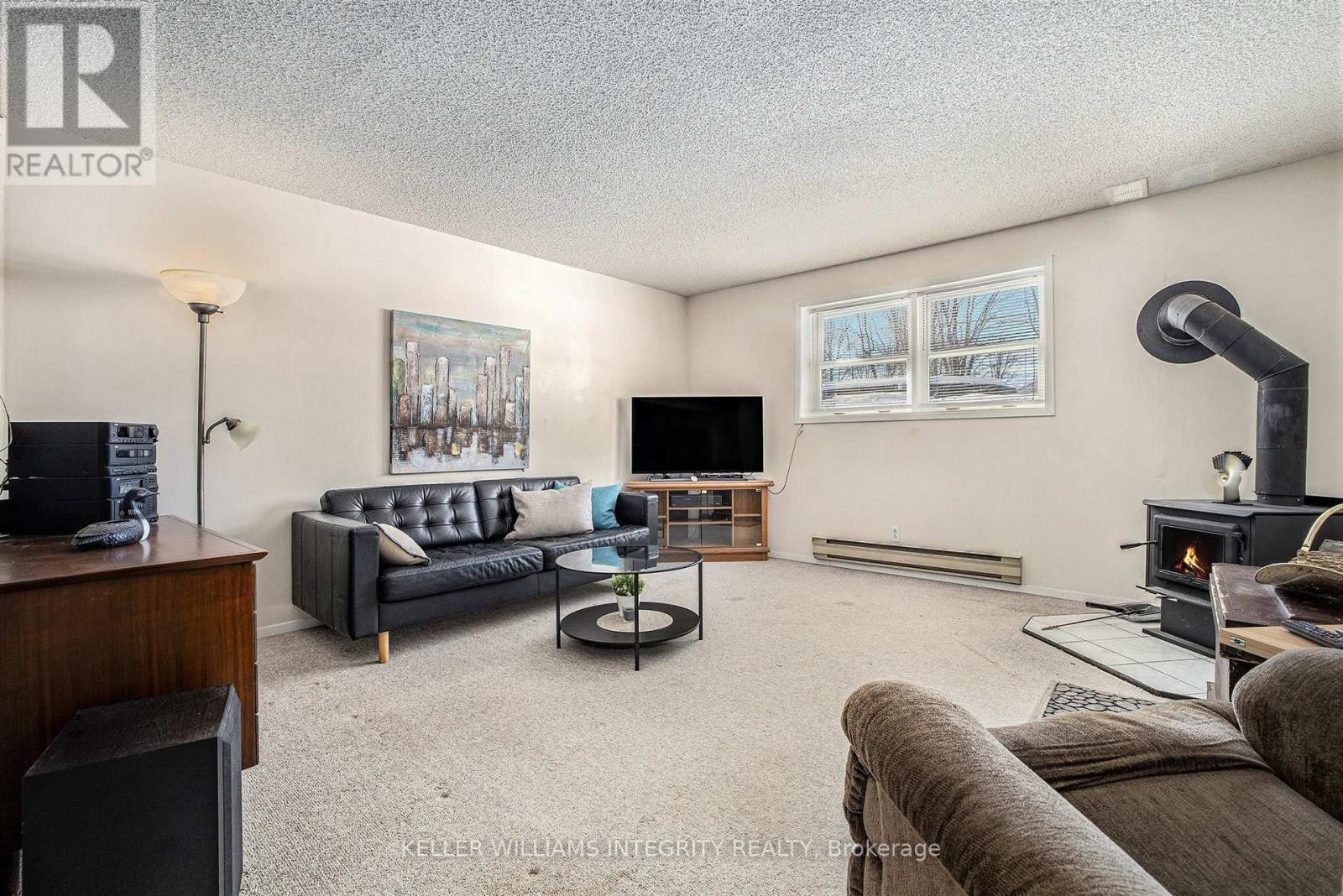 












103 MCVEETY ROAD

,
Drummond/North Elmsley,




Ontario
K7H3C7

