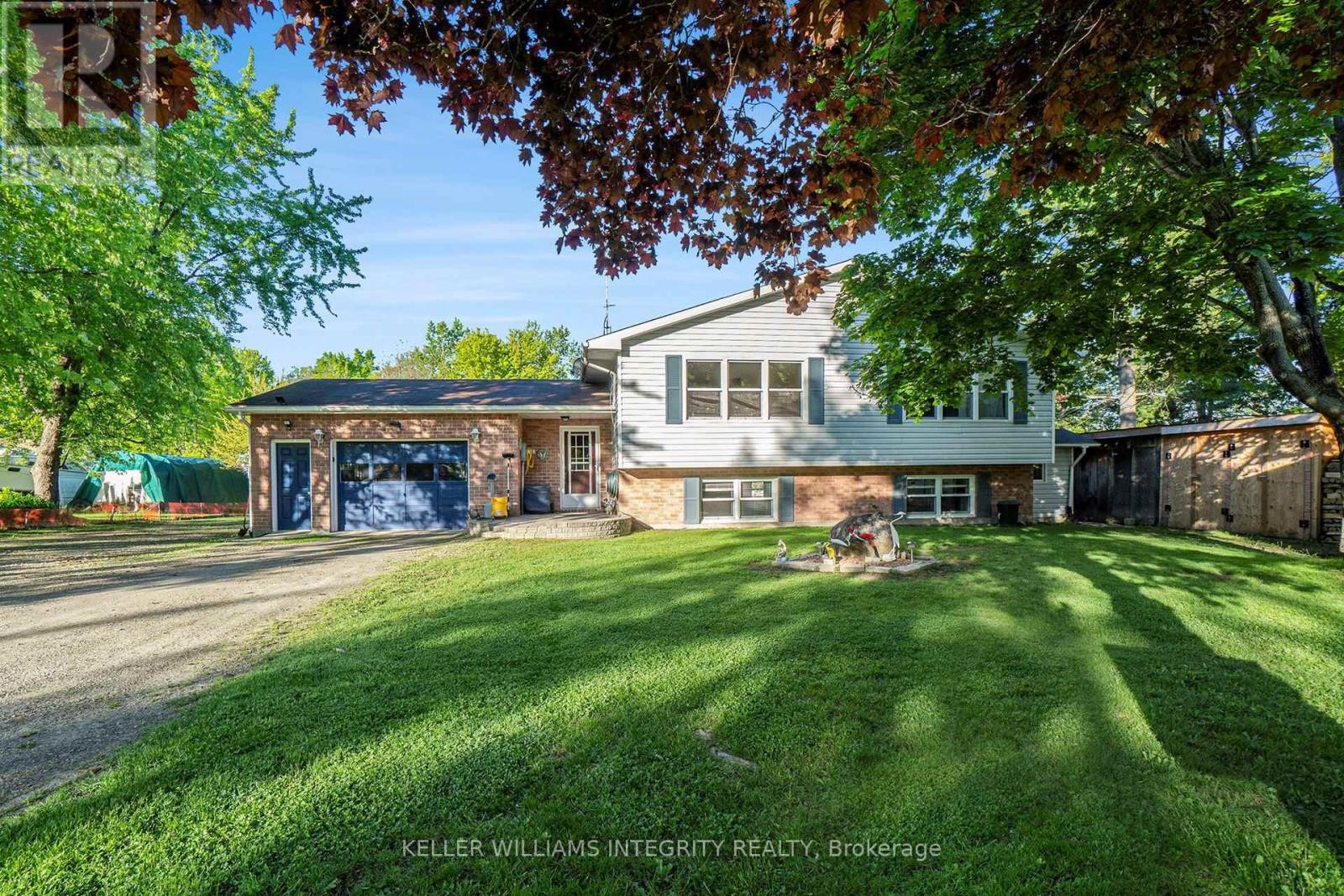 












103 MCVEETY ROAD

,
Drummond/North Elmsley,




Ontario
K7H3C7

