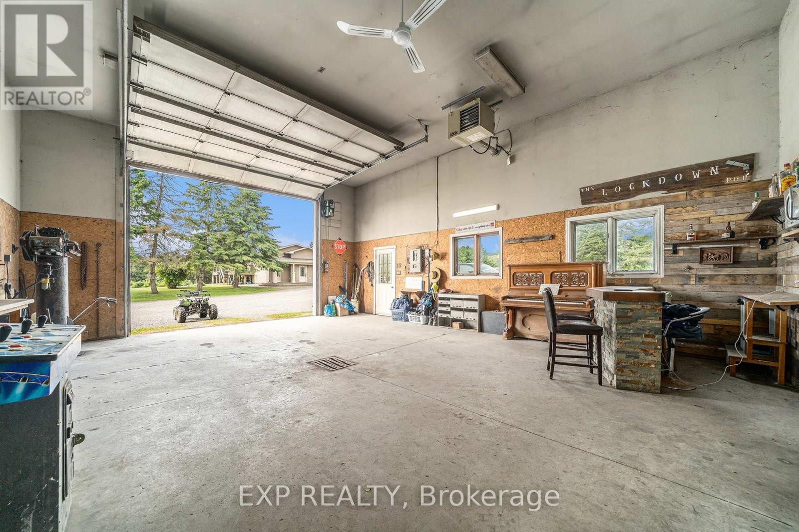 












4806 FRANK KENNY ROAD

,
Ottawa,




Ontario
K0A3H0

