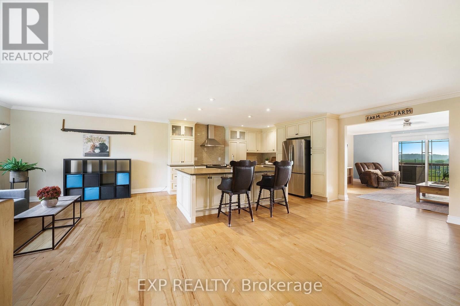 












4806 FRANK KENNY ROAD

,
Ottawa,




Ontario
K0A3H0

