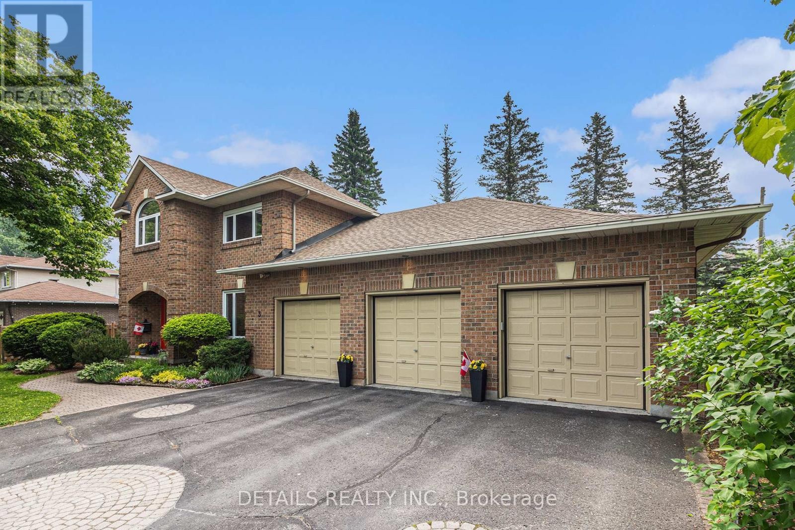 












3 WINTERGREEN DRIVE

,
Ottawa,




Ontario
K2S1E5

