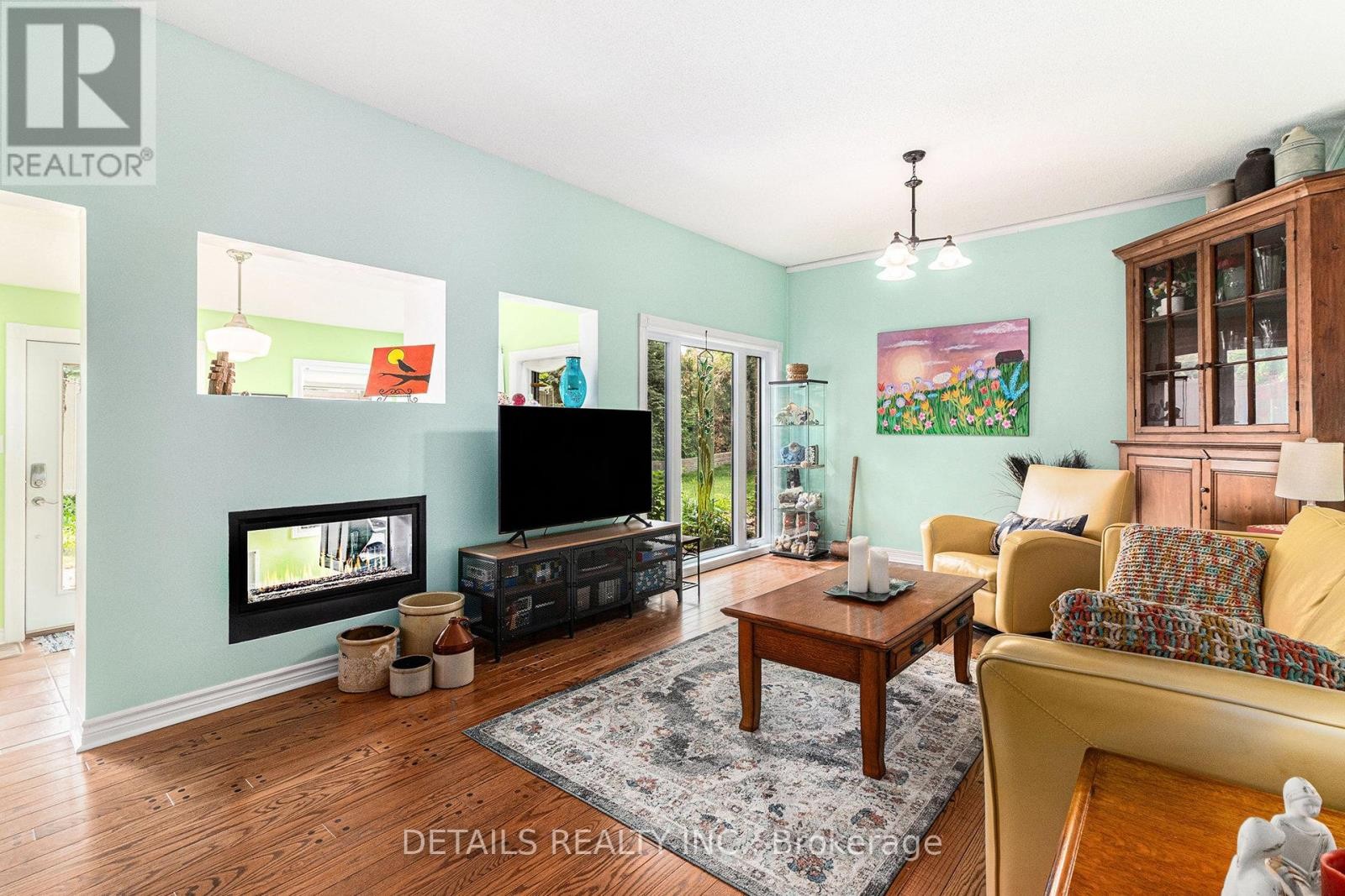 












3 WINTERGREEN DRIVE

,
Ottawa,




Ontario
K2S1E5

