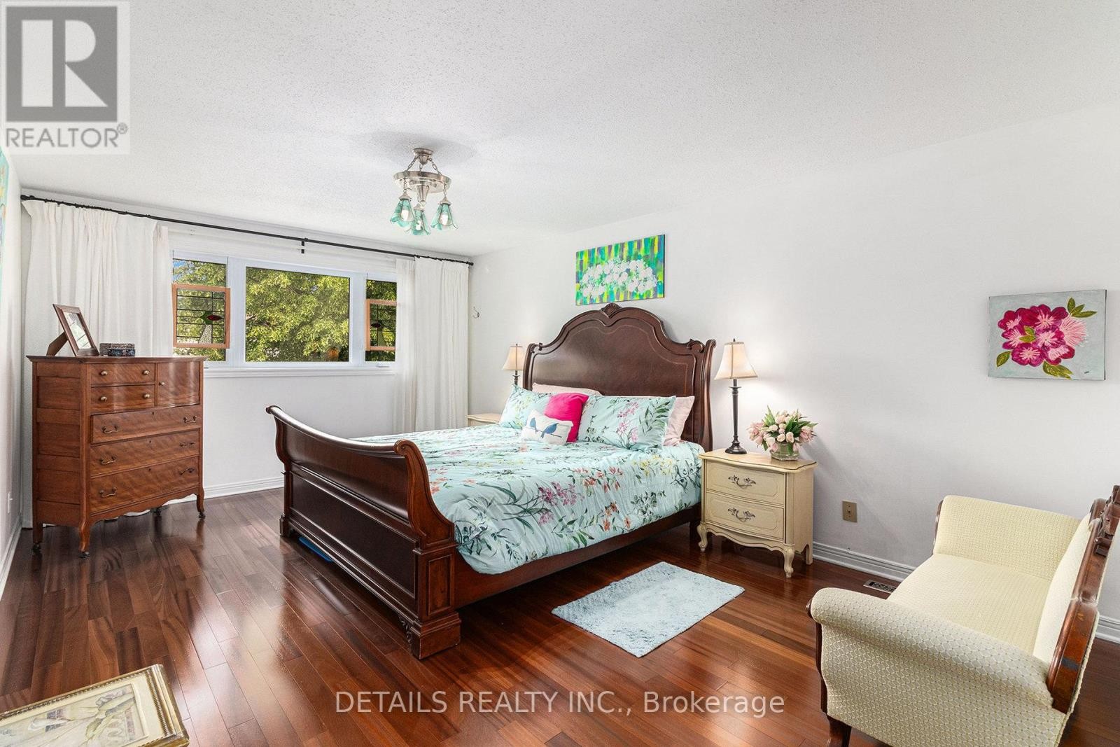 












3 WINTERGREEN DRIVE

,
Ottawa,




Ontario
K2S1E5

