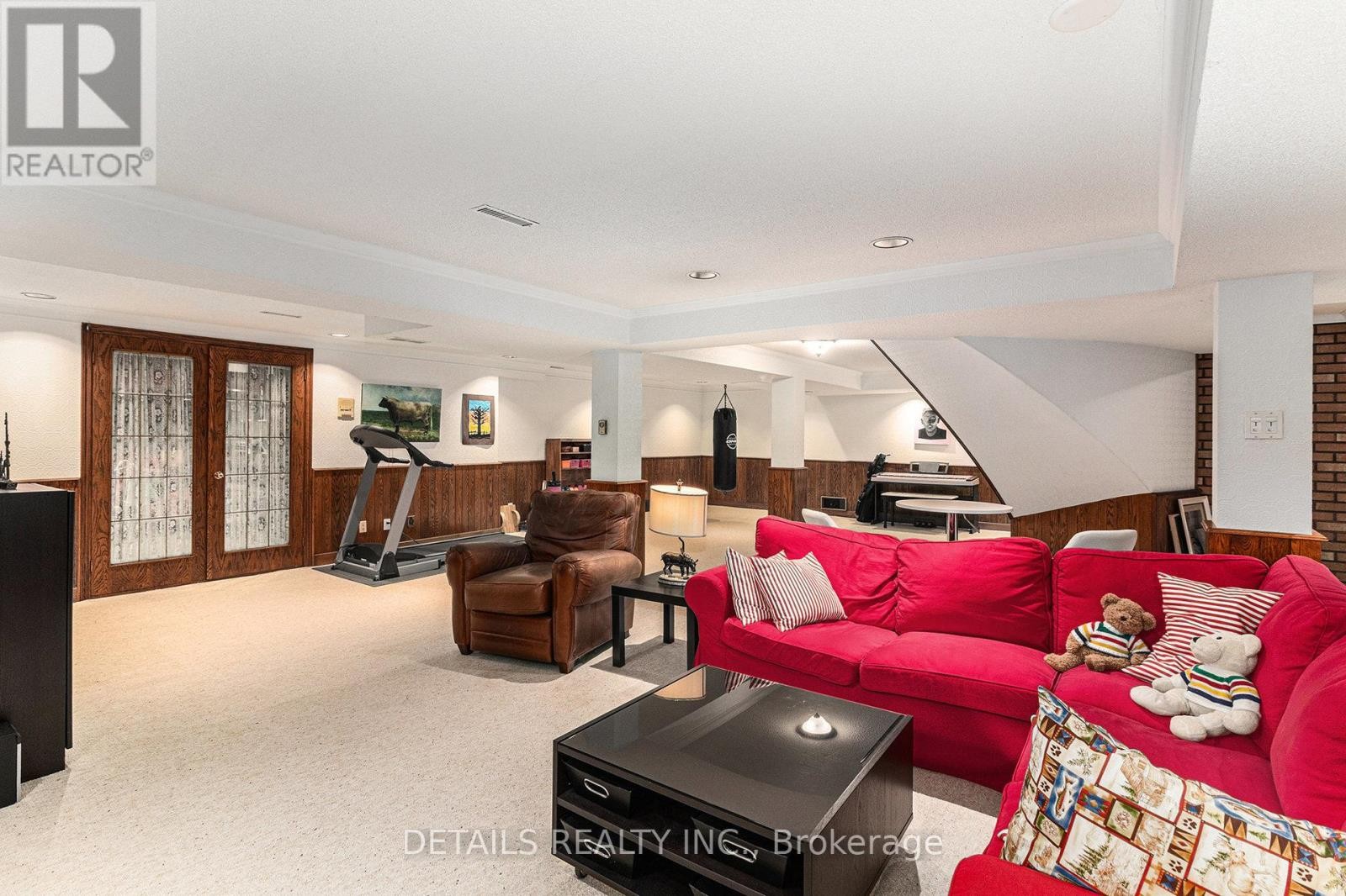 












3 WINTERGREEN DRIVE

,
Ottawa,




Ontario
K2S1E5

