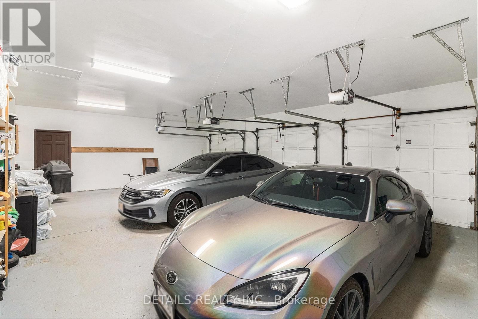 












3 WINTERGREEN DRIVE

,
Ottawa,




Ontario
K2S1E5

