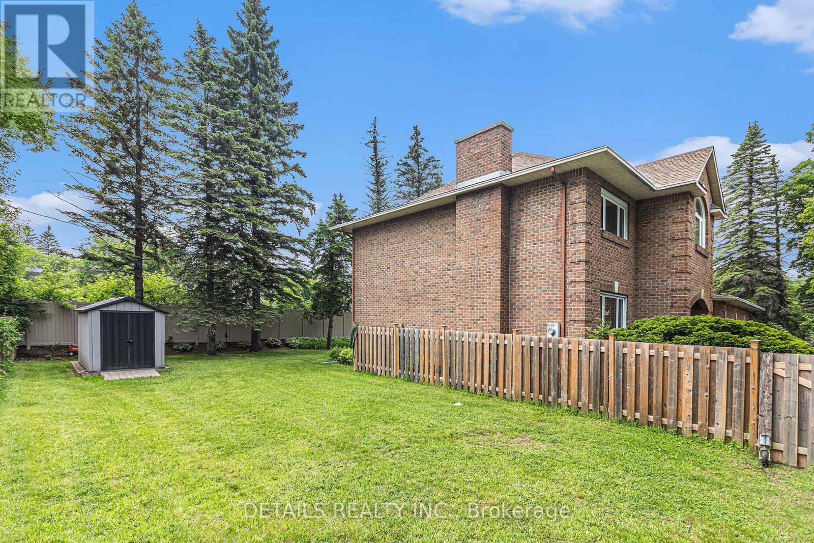 












3 WINTERGREEN DRIVE

,
Ottawa,




Ontario
K2S1E5


