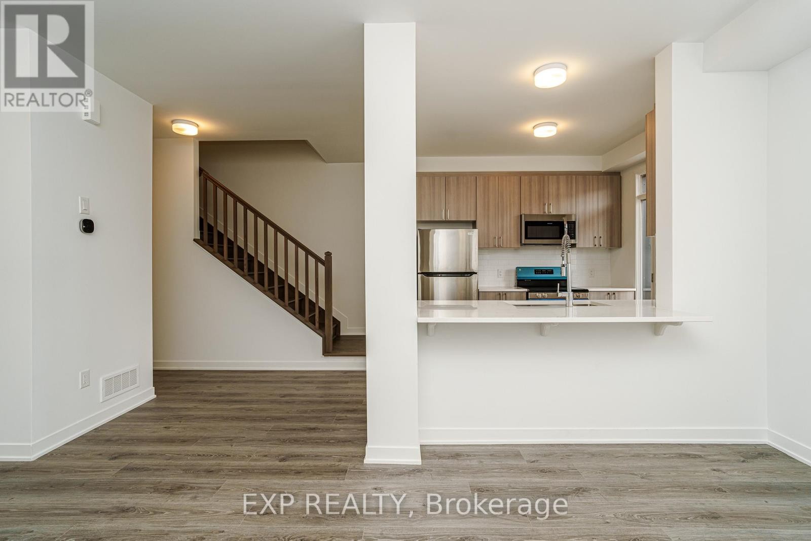 












51 STITCH MEWS

,
Ottawa,




Ontario
K0A2Z0

