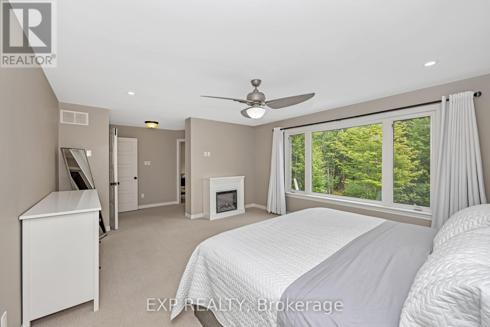 












308 SILENT WOOD GROVE

,
Ottawa,




Ontario
K0A1L0

