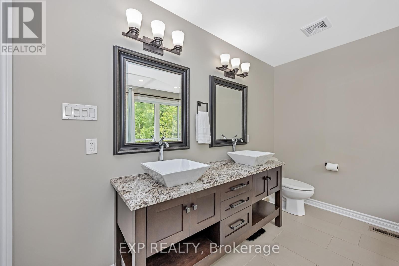 












308 SILENT WOOD GROVE

,
Ottawa,




Ontario
K0A1L0

