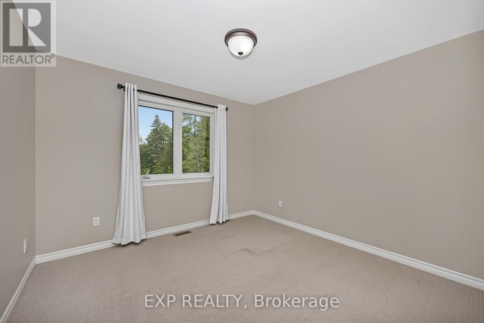 












308 SILENT WOOD GROVE

,
Ottawa,




Ontario
K0A1L0

