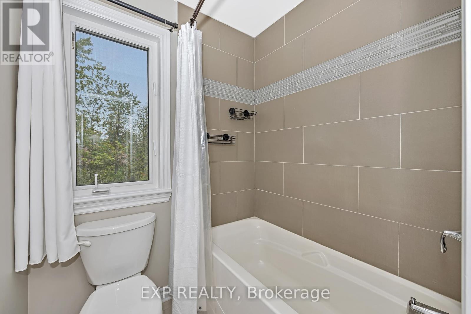 












308 SILENT WOOD GROVE

,
Ottawa,




Ontario
K0A1L0

