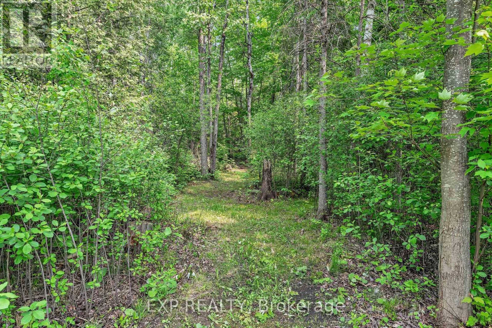 












308 SILENT WOOD GROVE

,
Ottawa,




Ontario
K0A1L0

