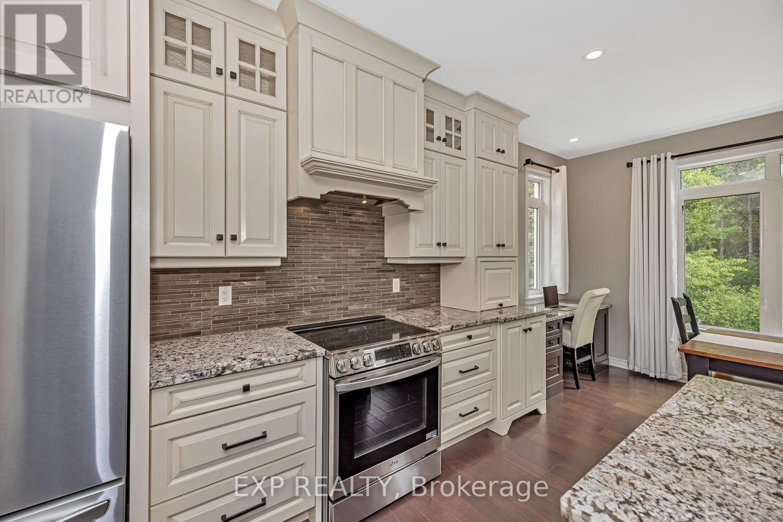 












308 SILENT WOOD GROVE

,
Ottawa,




Ontario
K0A1L0

