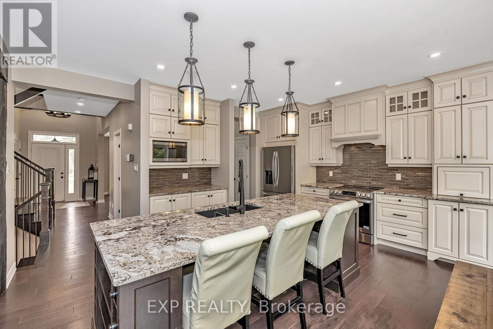 












308 SILENT WOOD GROVE

,
Ottawa,




Ontario
K0A1L0

