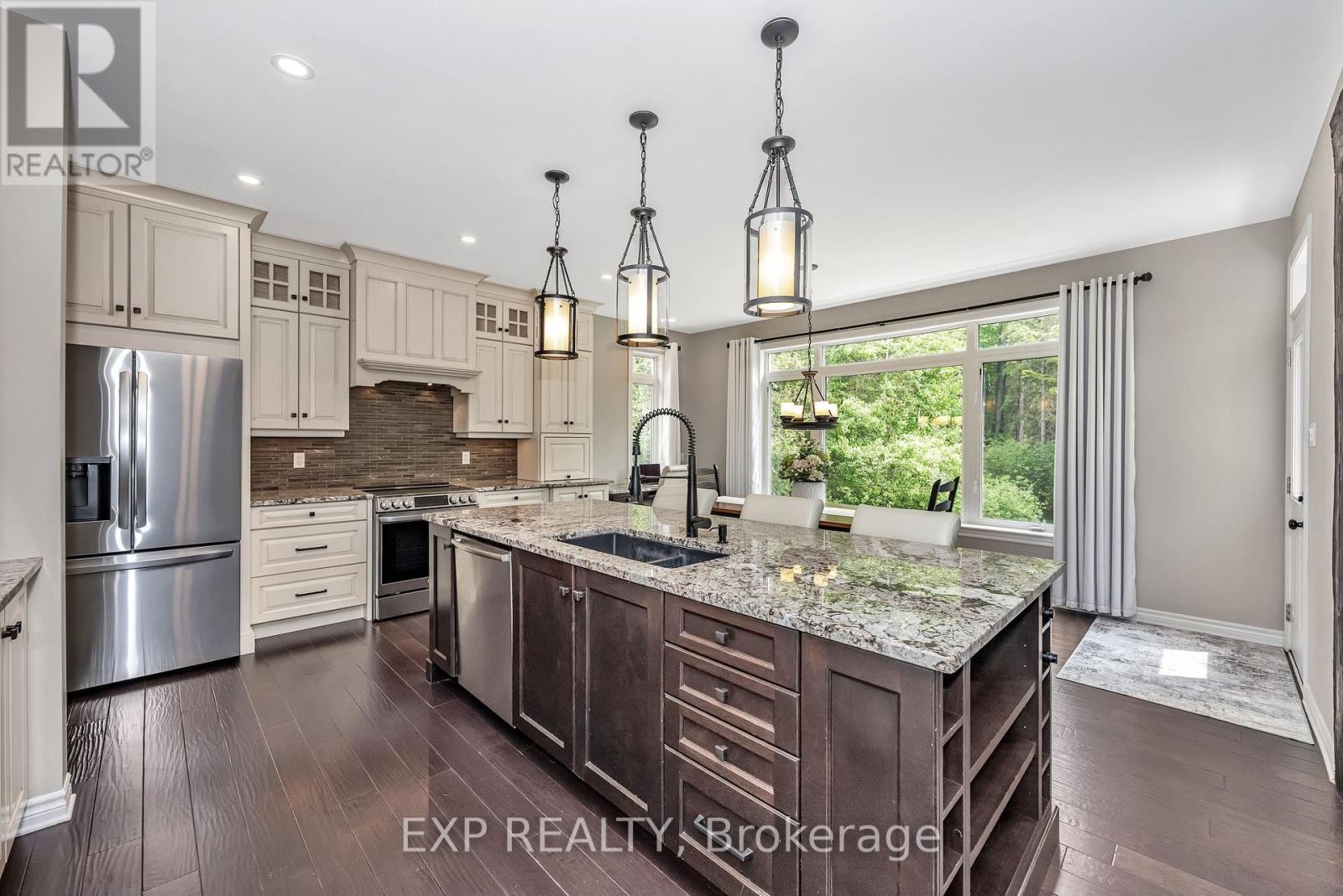 












308 SILENT WOOD GROVE

,
Ottawa,




Ontario
K0A1L0

