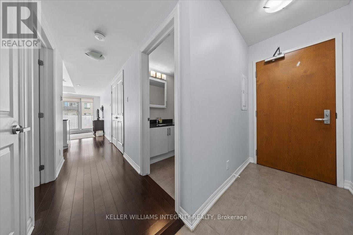 












909 - 242 RIDEAU STREET

,
Ottawa,




Ontario
K1N0B7

