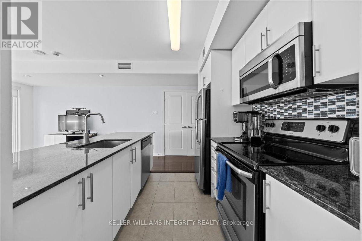 












909 - 242 RIDEAU STREET

,
Ottawa,




Ontario
K1N0B7

