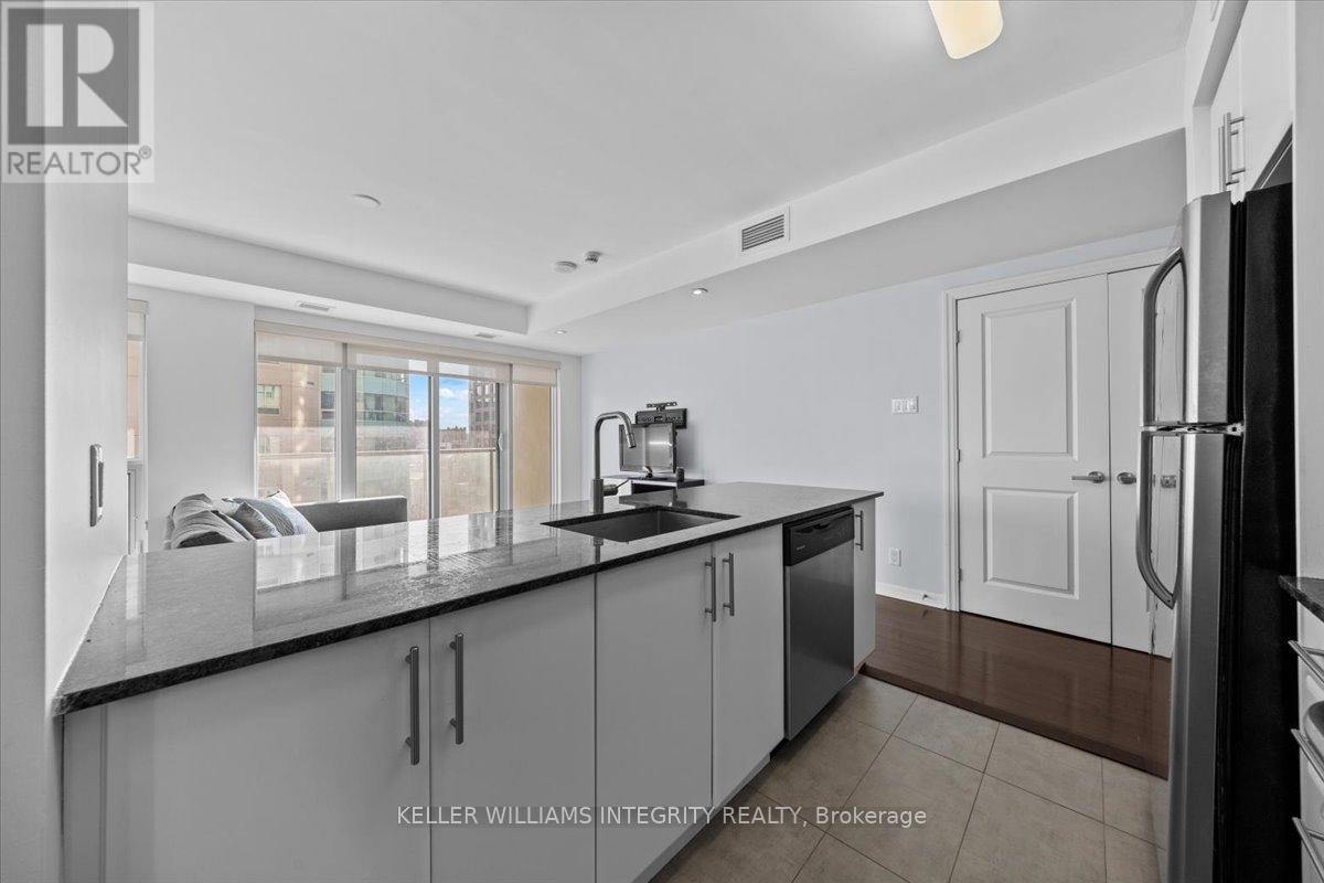 












909 - 242 RIDEAU STREET

,
Ottawa,




Ontario
K1N0B7

