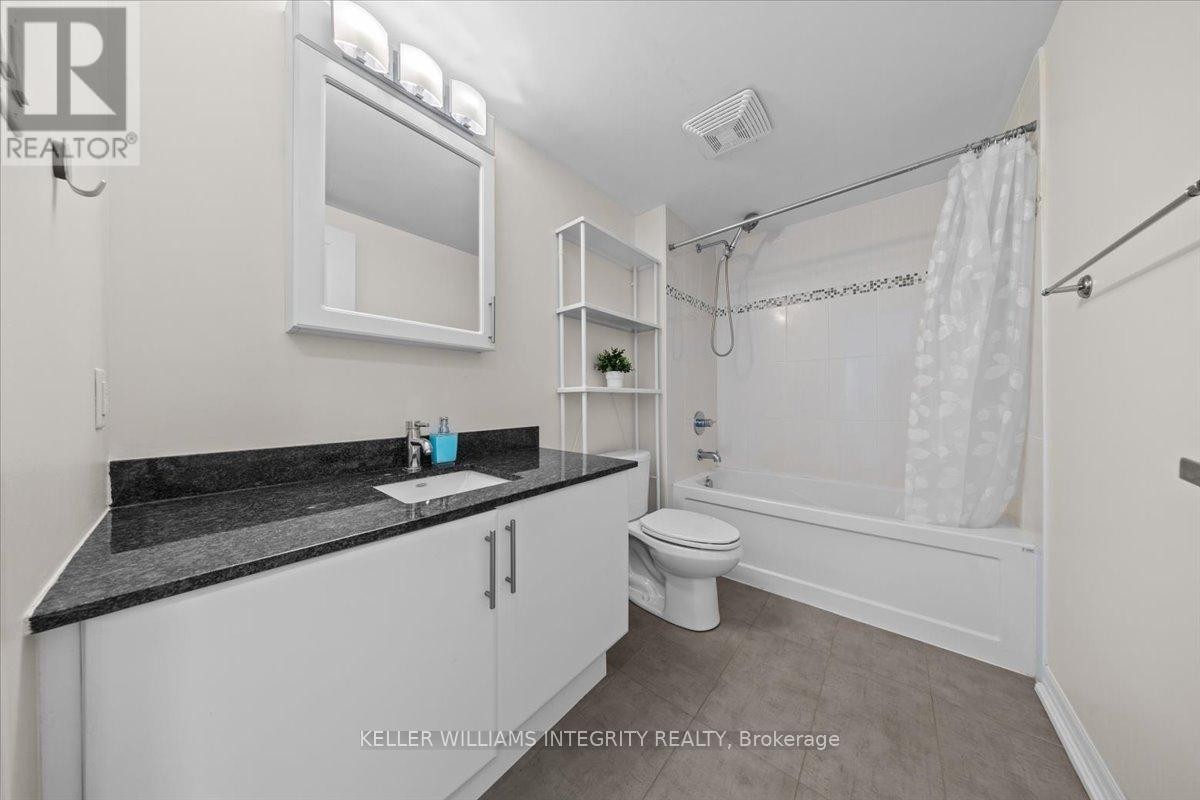












909 - 242 RIDEAU STREET

,
Ottawa,




Ontario
K1N0B7

