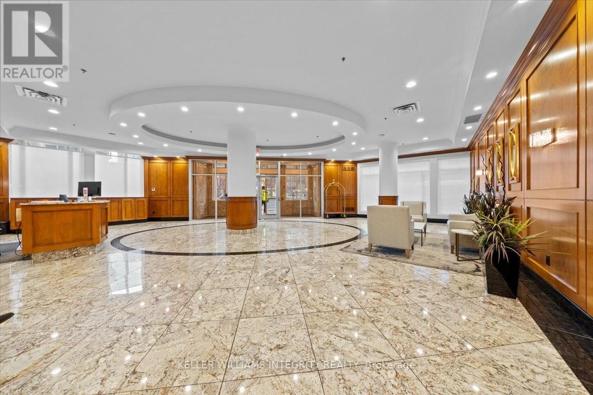 












909 - 242 RIDEAU STREET

,
Ottawa,




Ontario
K1N0B7

